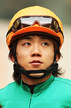 高野 容輔