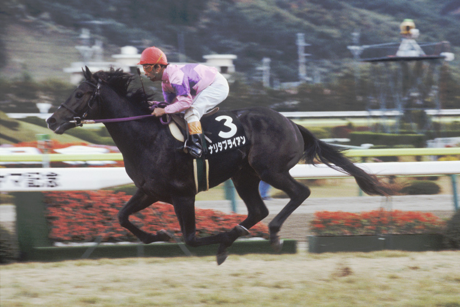 日本競馬史上最強の3歳馬 ナリタブライアン Tシャツ - 本